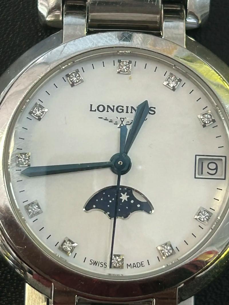 抖音上的浪琴透明表