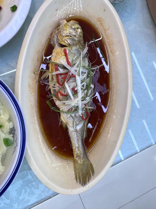 快手在海上渔船做饭