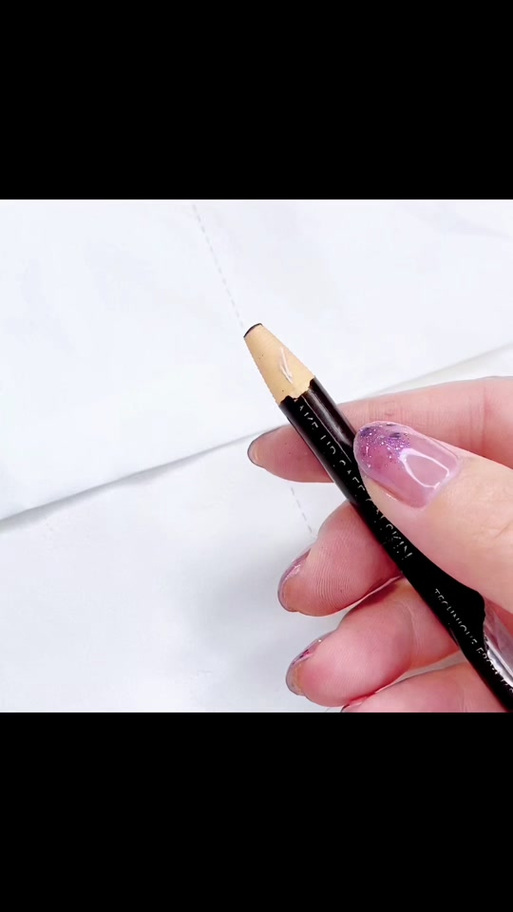 抖音墨水拉线怎么摆