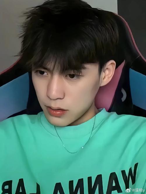 快手红人瑞瑞 图片