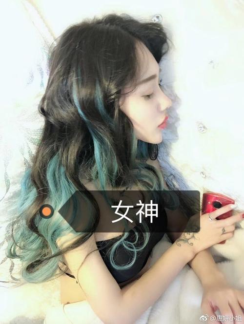 快手皇冠贴纸在哪里